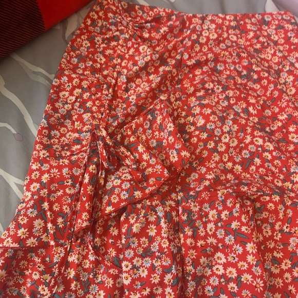 Shein Cute Red Skirt‎ - Picture 2 of 4